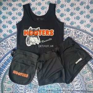 Hooters outfits